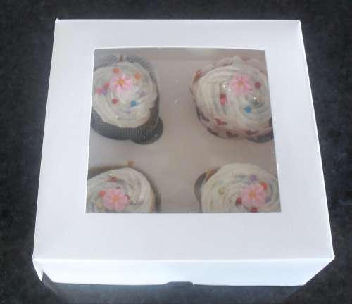 4 Hole Cupcake Box - pk of 3 - Click Image to Close